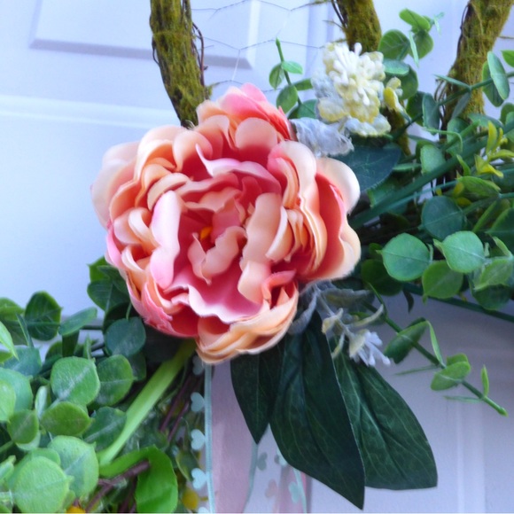 Moss Grapevine Rabbit Wreath for Front Door, Floral Easter Bunny Wreath. - Picture 6 of 8